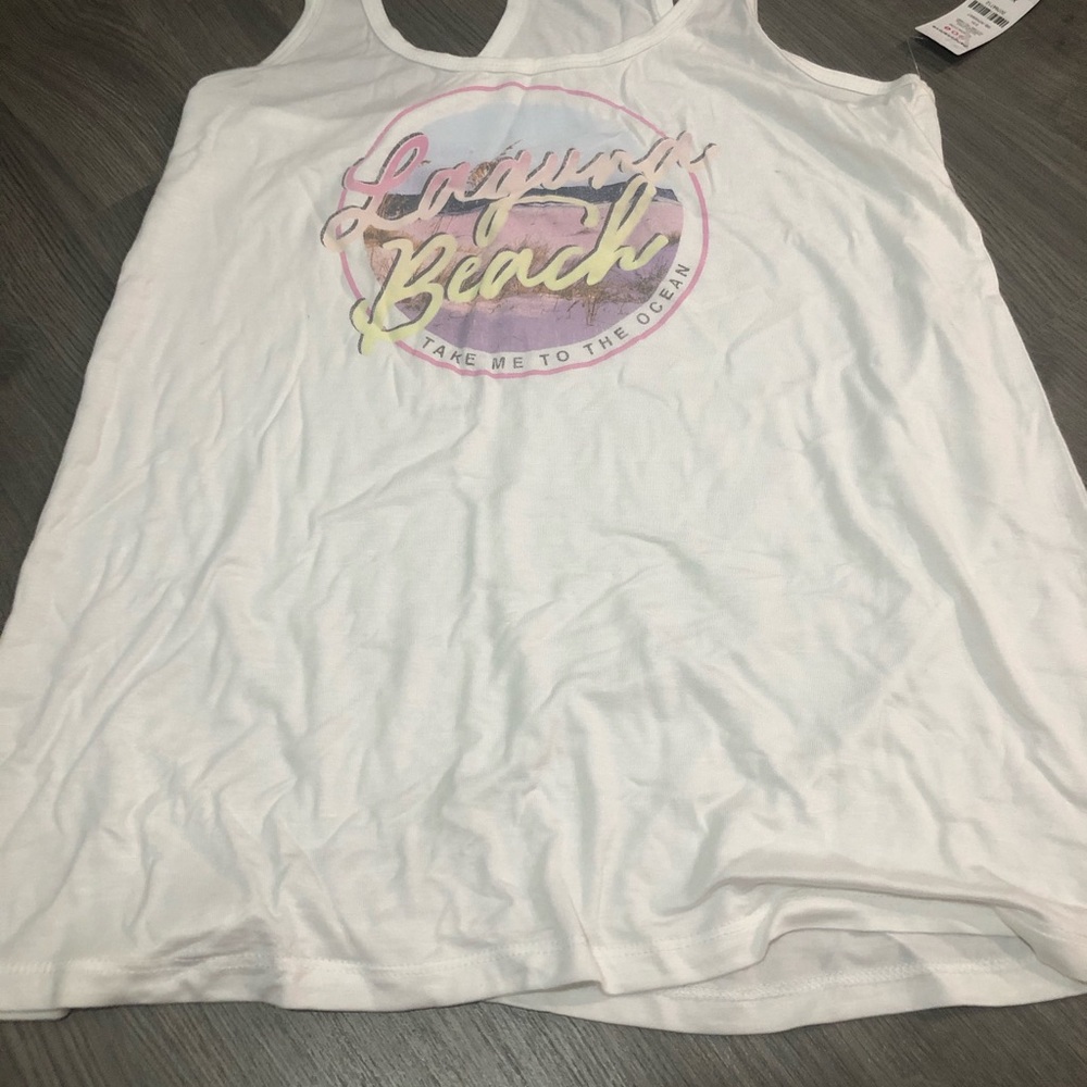 🤍3/25🤍White tank top!